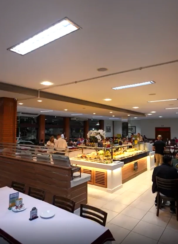 Ambiente interno da Churrascaria e Pizzaria Ituana